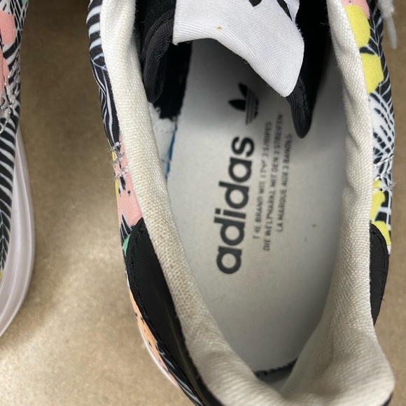 Adidas Sneakers Youth 6.5 Women’s 8-8.5 Black & Floral Lace Up Continental Vulc - Picture 5 of 10